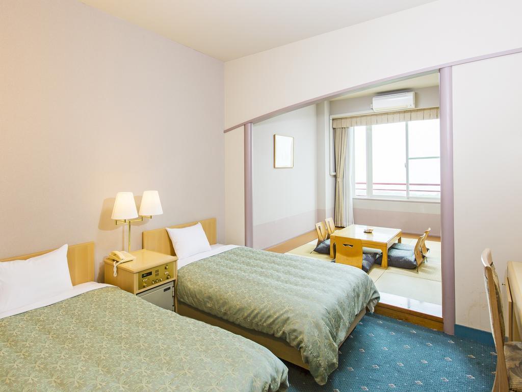 Hotel Sunvalley Насу Екстериор снимка