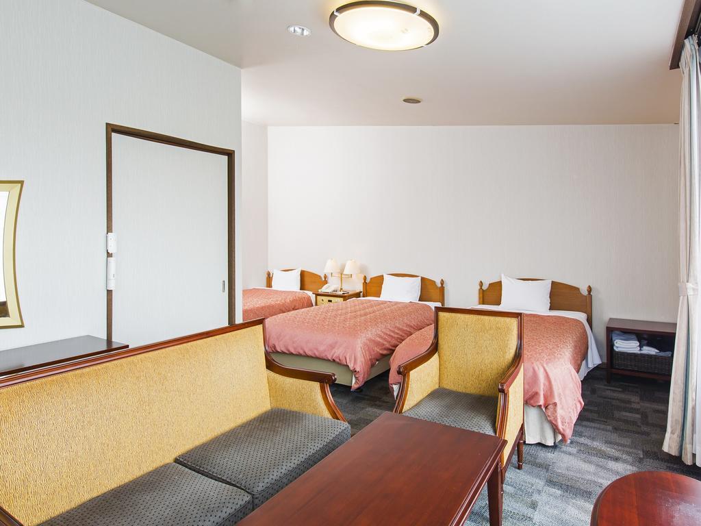 Hotel Sunvalley Насу Екстериор снимка