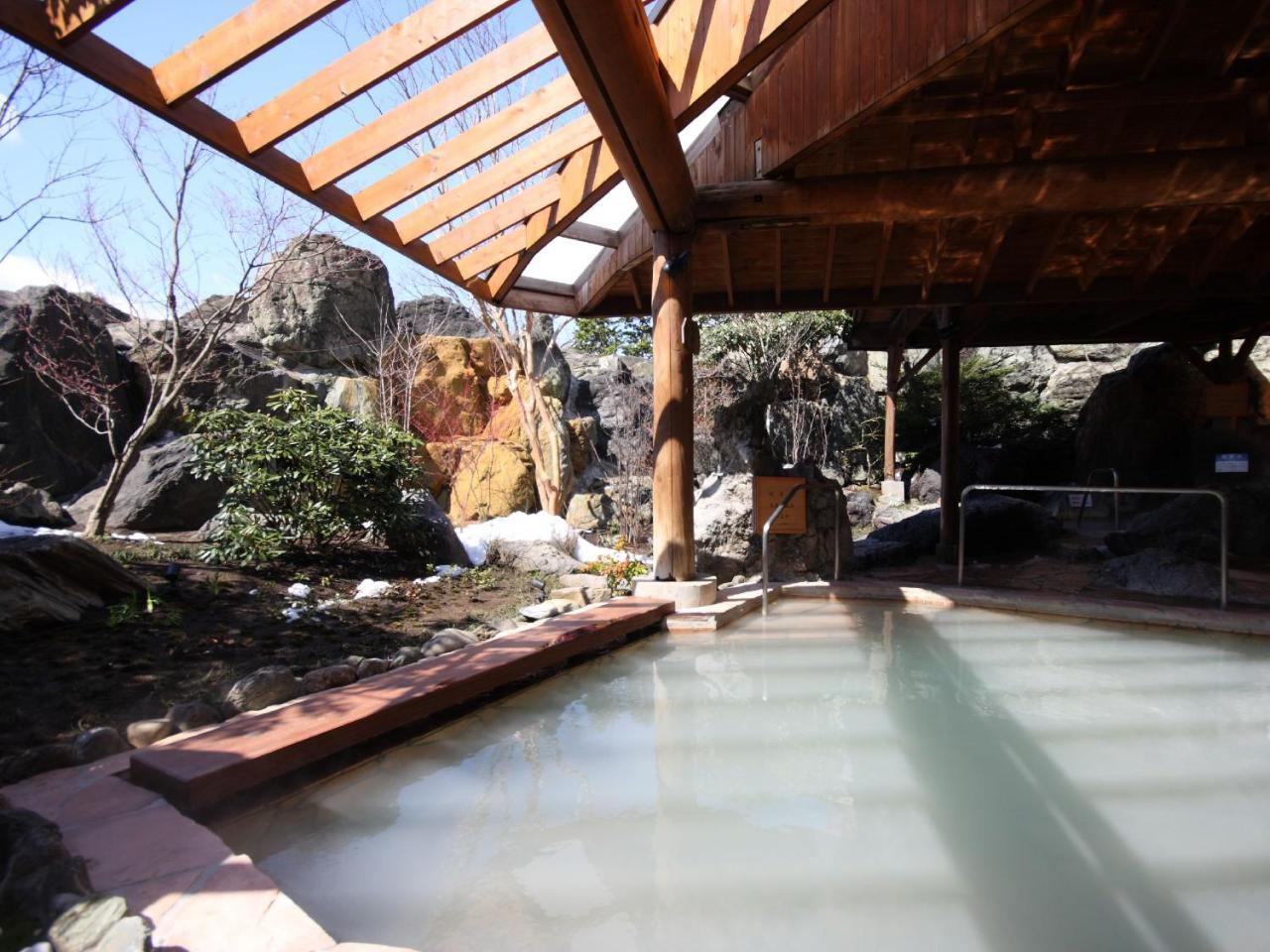 Hotel Sunvalley Насу Екстериор снимка